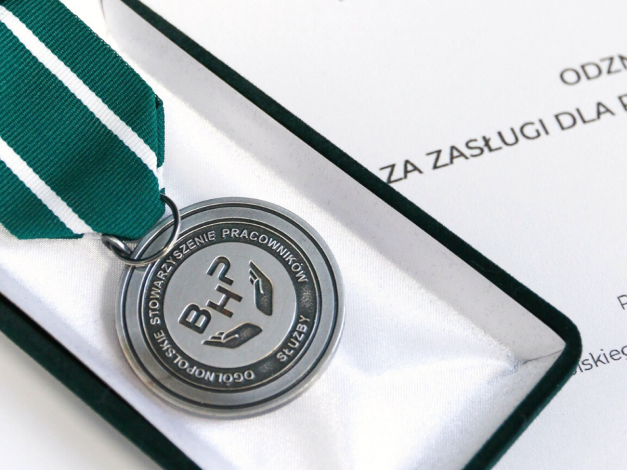 Honorowa odznaka za zasługi dla rozwoju Ogólnopolskiego Stowarzyszenia Pracowników Służby BHP 