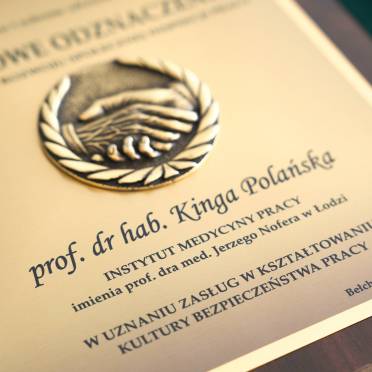 Honorowe odznaczenie dla prof. Kingi Polańskiej