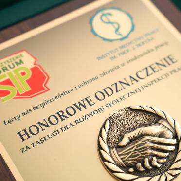 Honorowe odznaczenie dla prof. Kingi Polańskiej